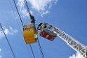 Koelner Seilbahn Gondel blieb haengen Koeln Linksrheinisch P081